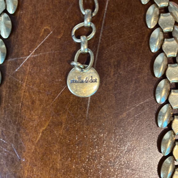 Stella & Dot Statement Necklace - Picture 4 of 9